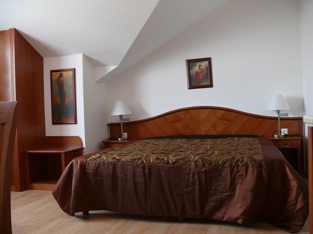 Szerencsemak Panzio Apartment Kehidakustany Ruang foto