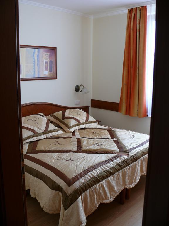 Szerencsemak Panzio Apartment Kehidakustany Ruang foto