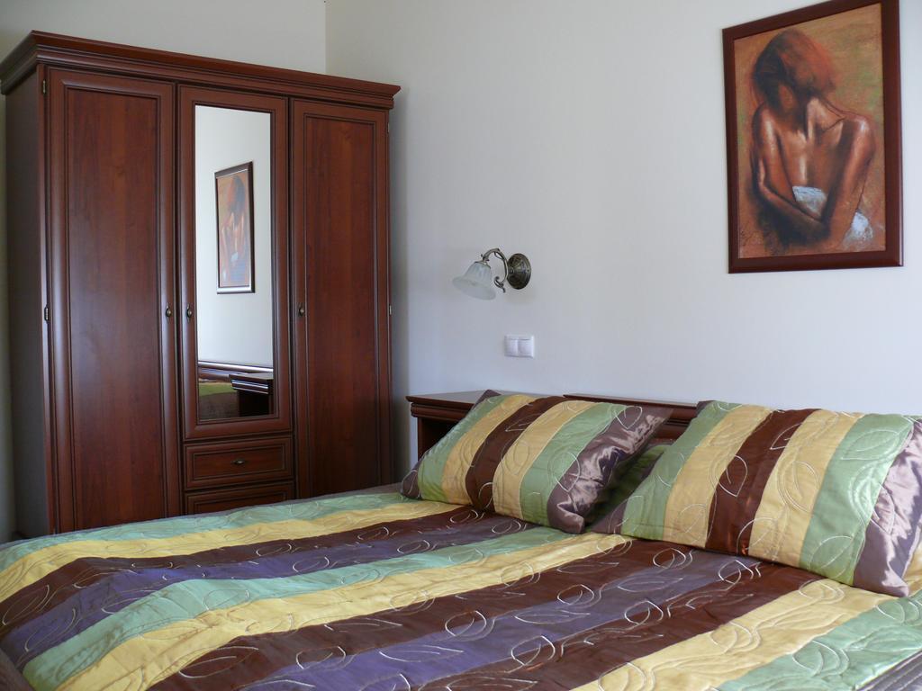 Szerencsemak Panzio Apartment Kehidakustany Ruang foto
