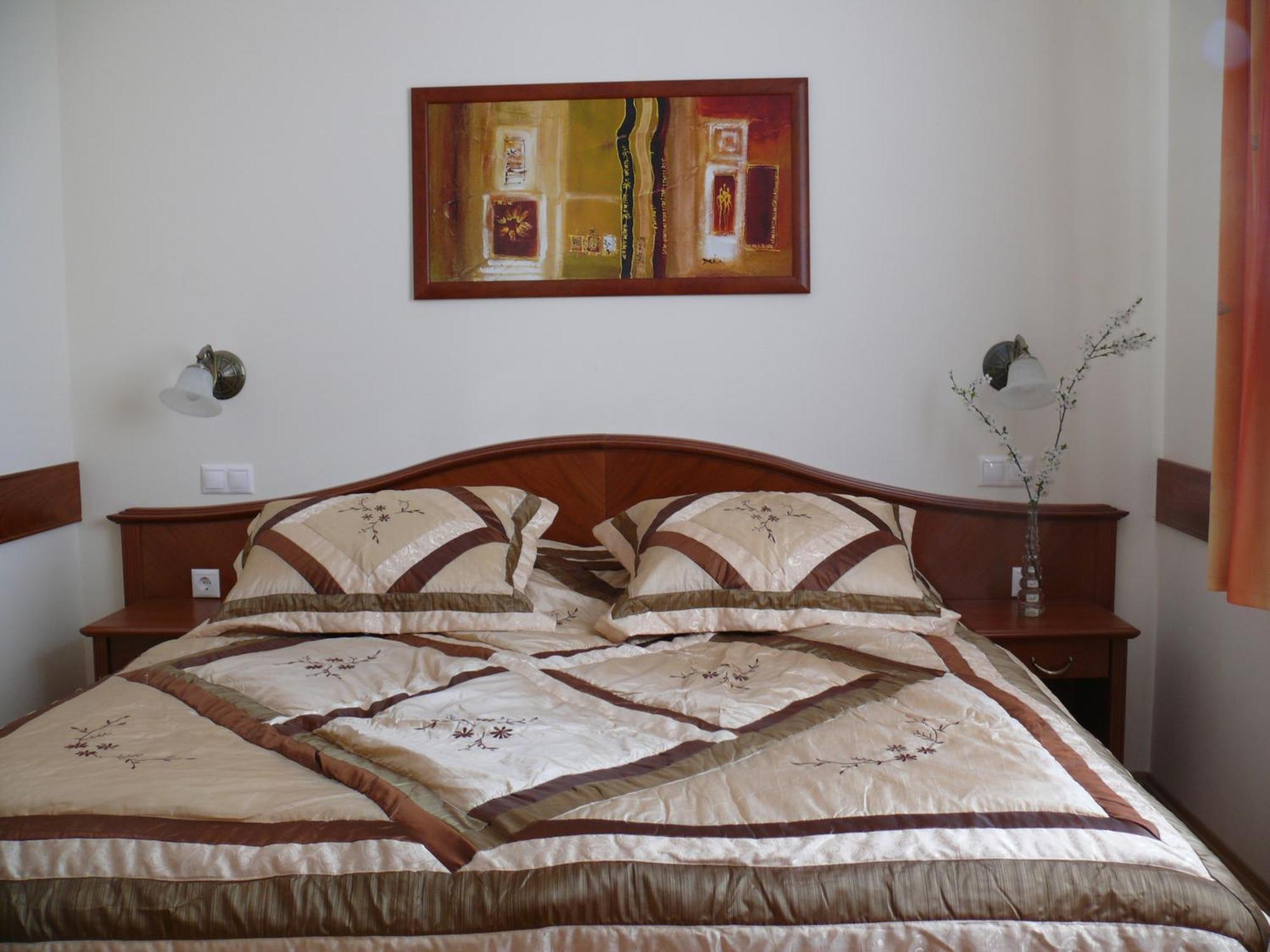 Szerencsemak Panzio Apartment Kehidakustany Ruang foto